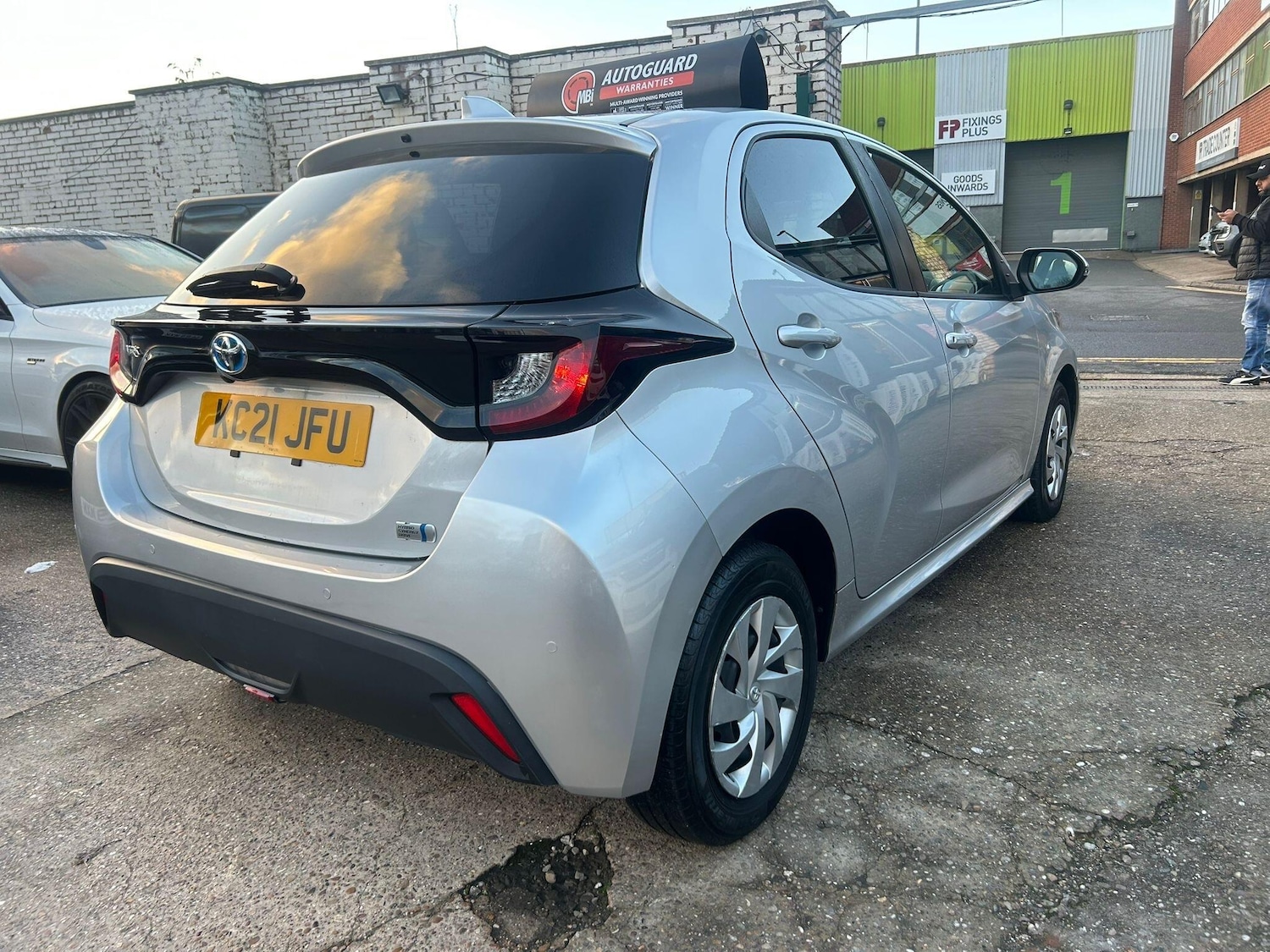 Used Toyota Yaris for sale - 77016166: Photo 5