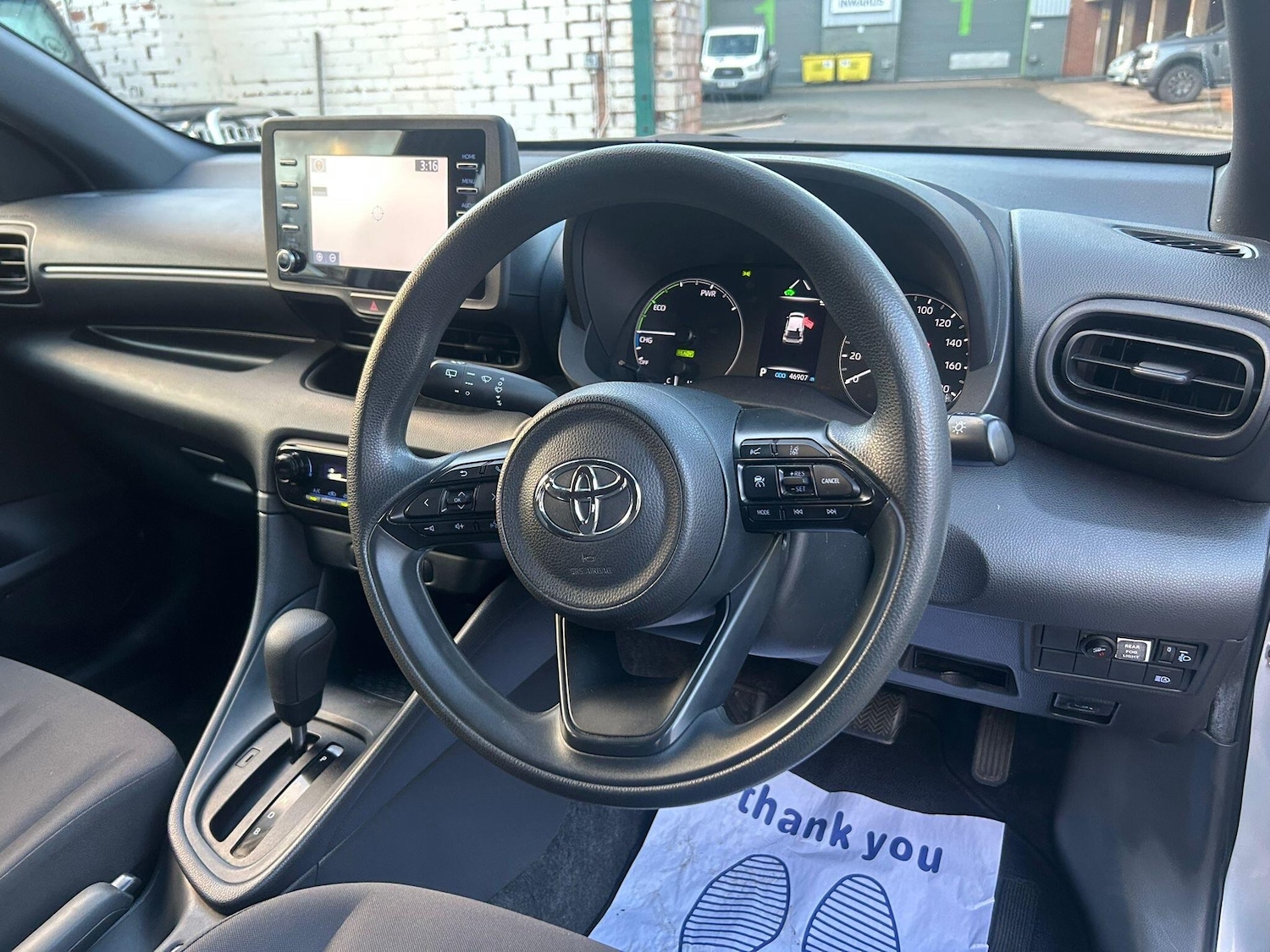 Used Toyota Yaris for sale - 77016166: Photo 9