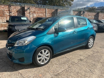 Used Toyota Yaris 2012 for sale - 76072911: Photo