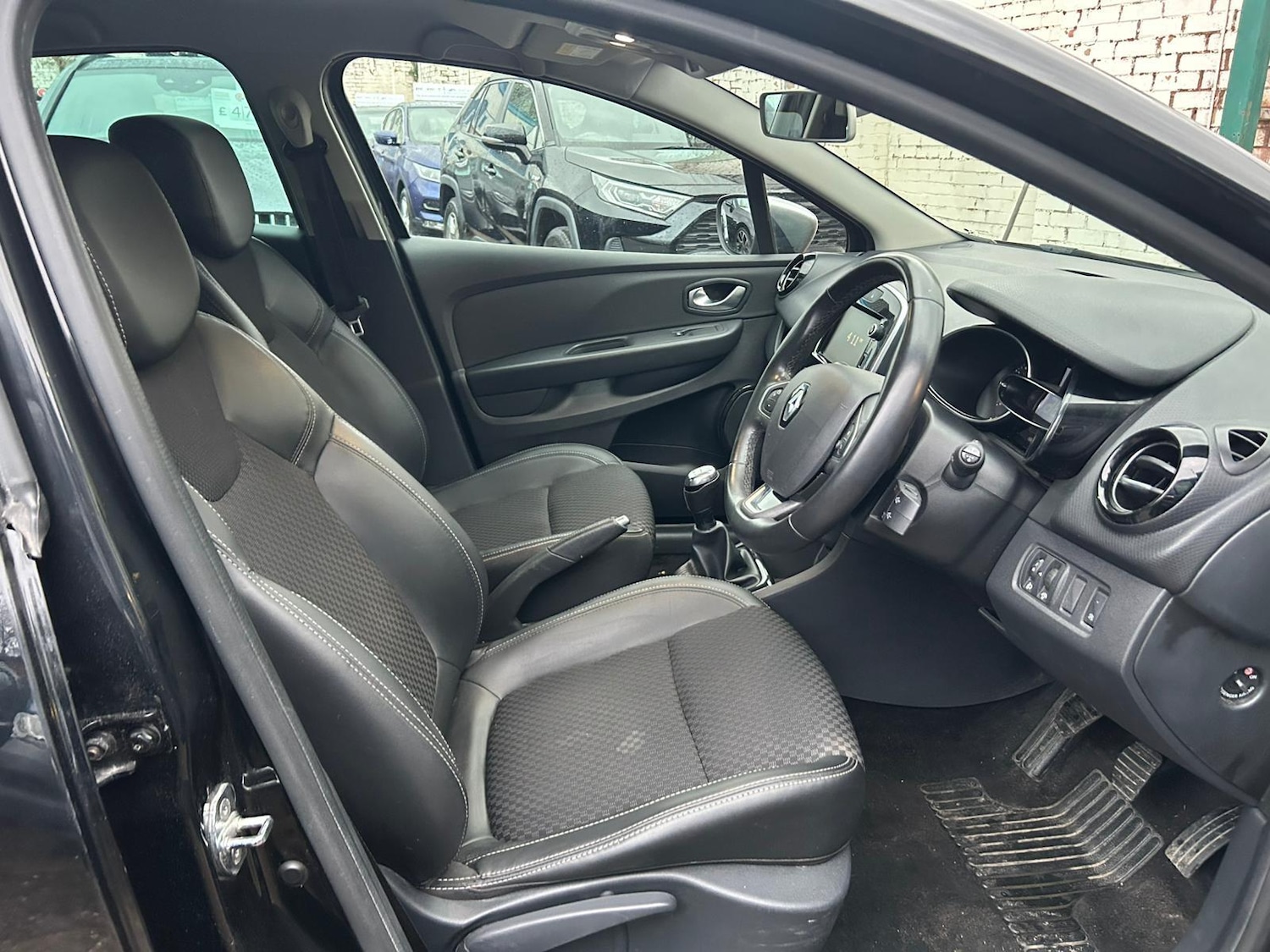 Used Renault Clio 2019 for sale - 77305379: Photo 9