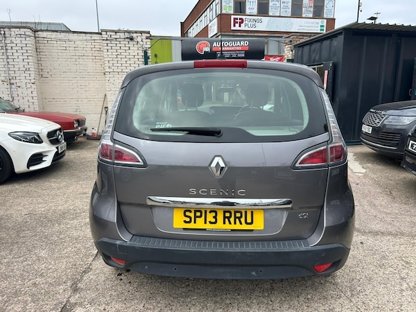 Used Renault Scenic 2013 for sale - 76240122: Photo 5