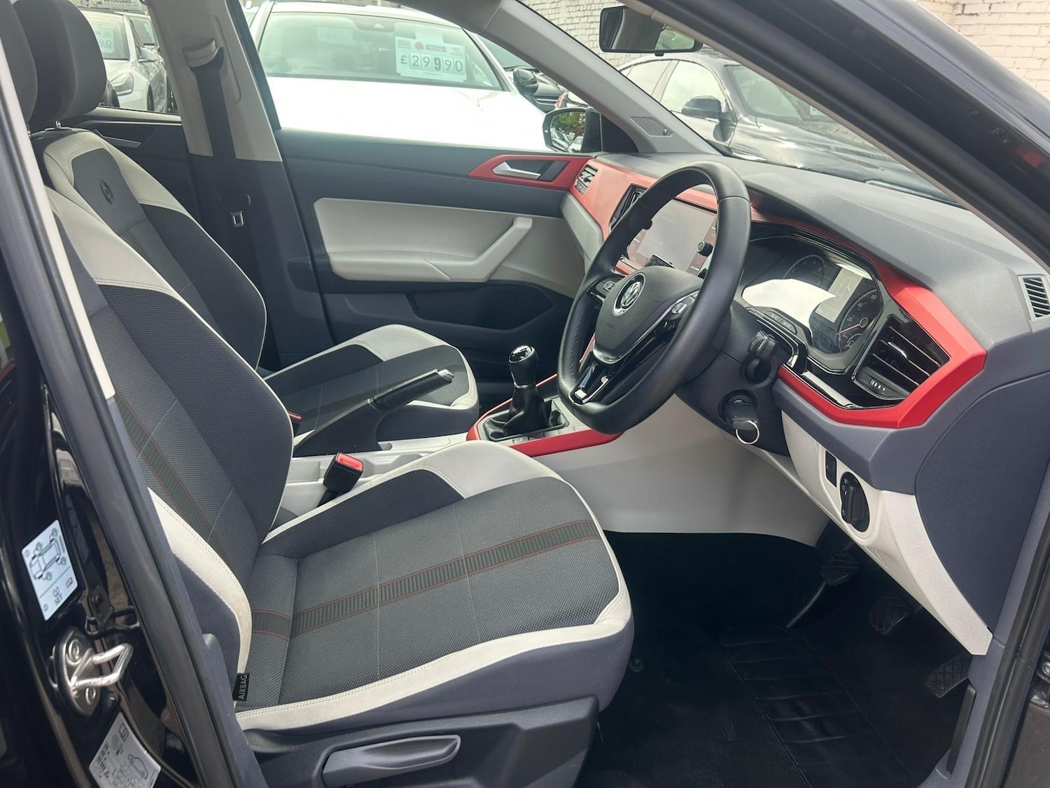 Used Volkswagen Polo 2019 for sale - 77215201: Photo 11