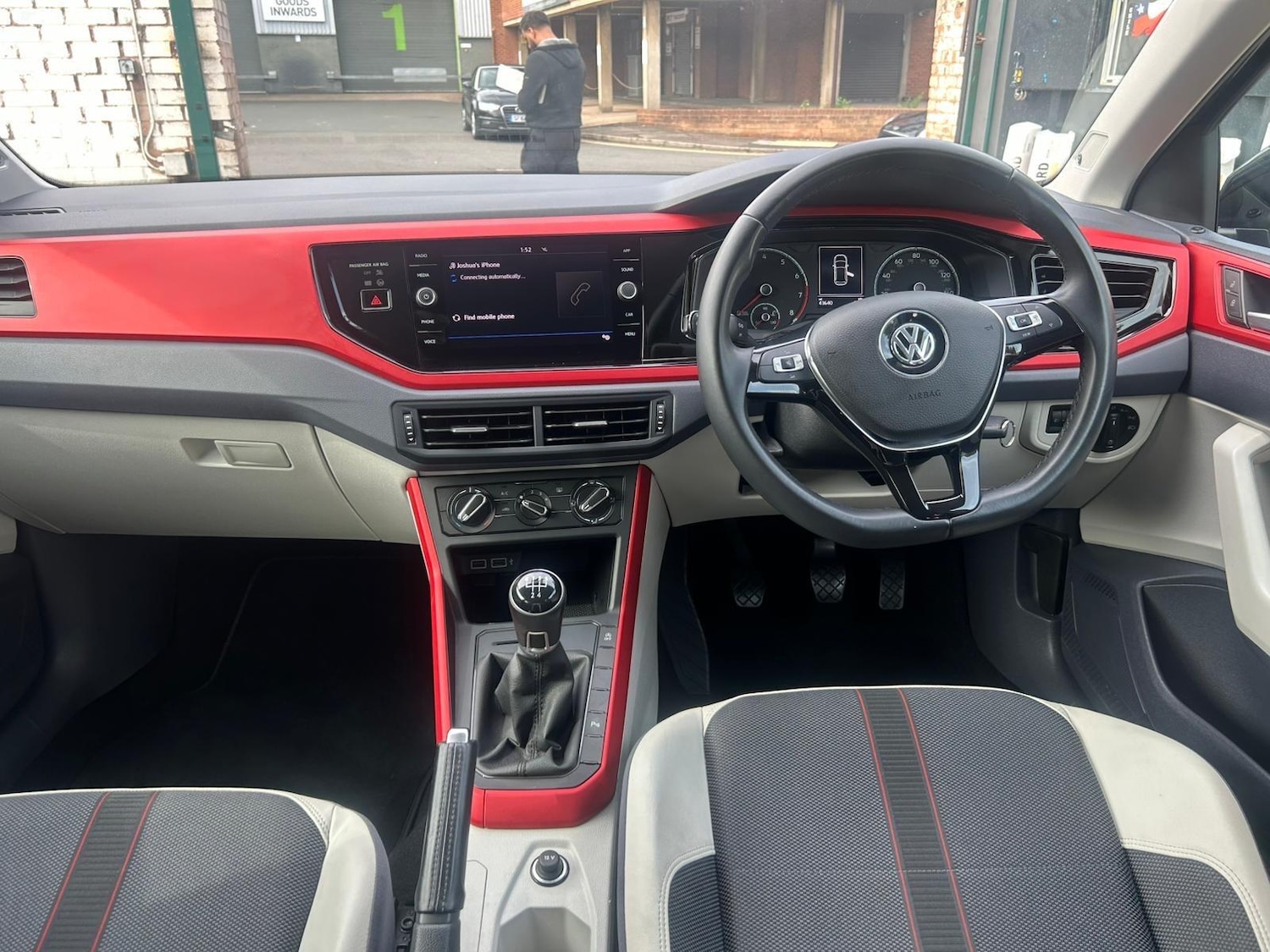 Used Volkswagen Polo 2019 for sale - 77215201: Photo 12