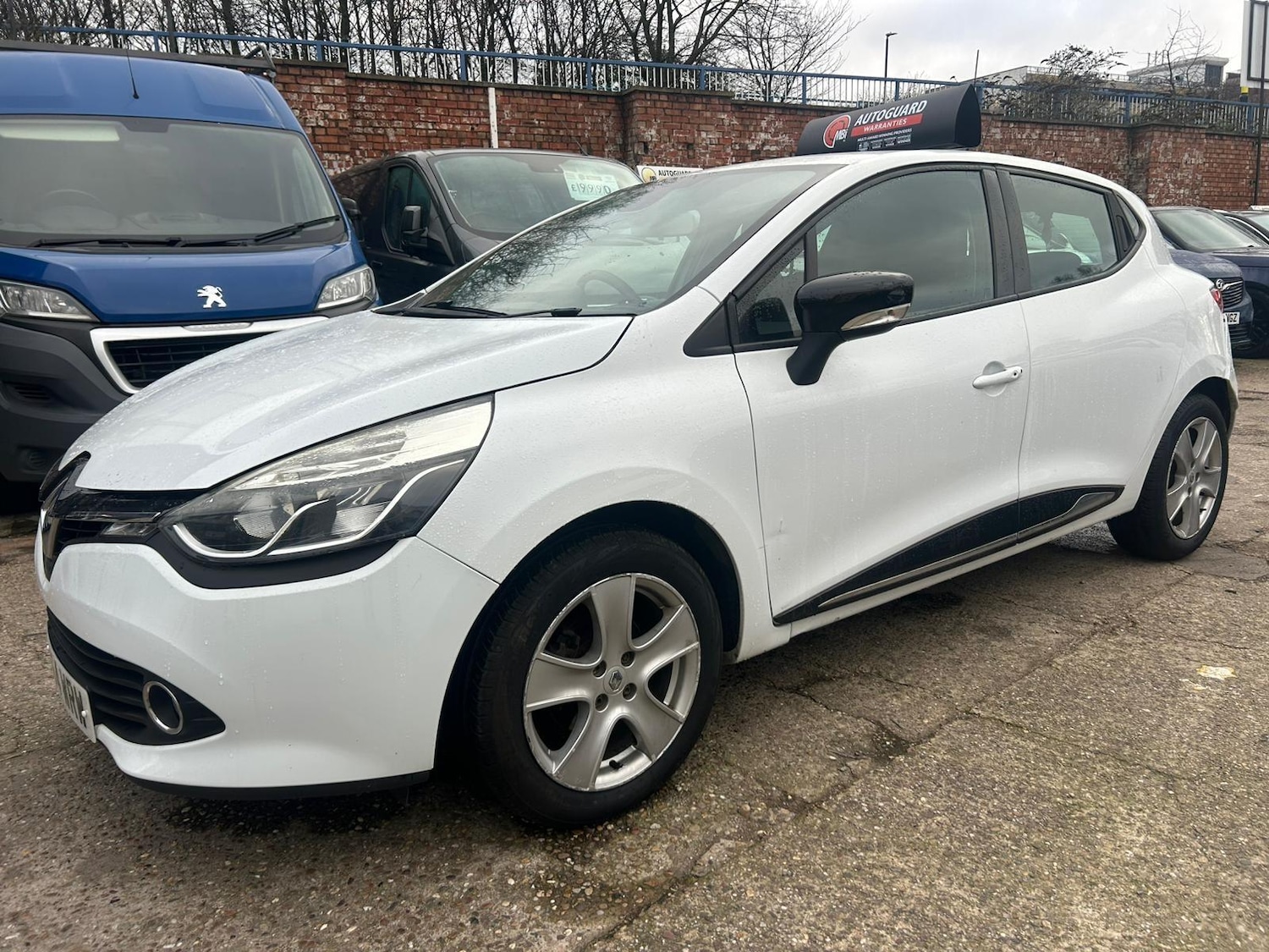 Used Renault Clio 2014 for sale - 77057574: Photo 3