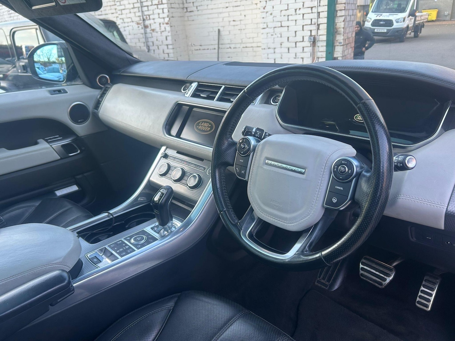 Used Land Rover Range Rover Sport 2015 for sale - 76645985: Photo 12