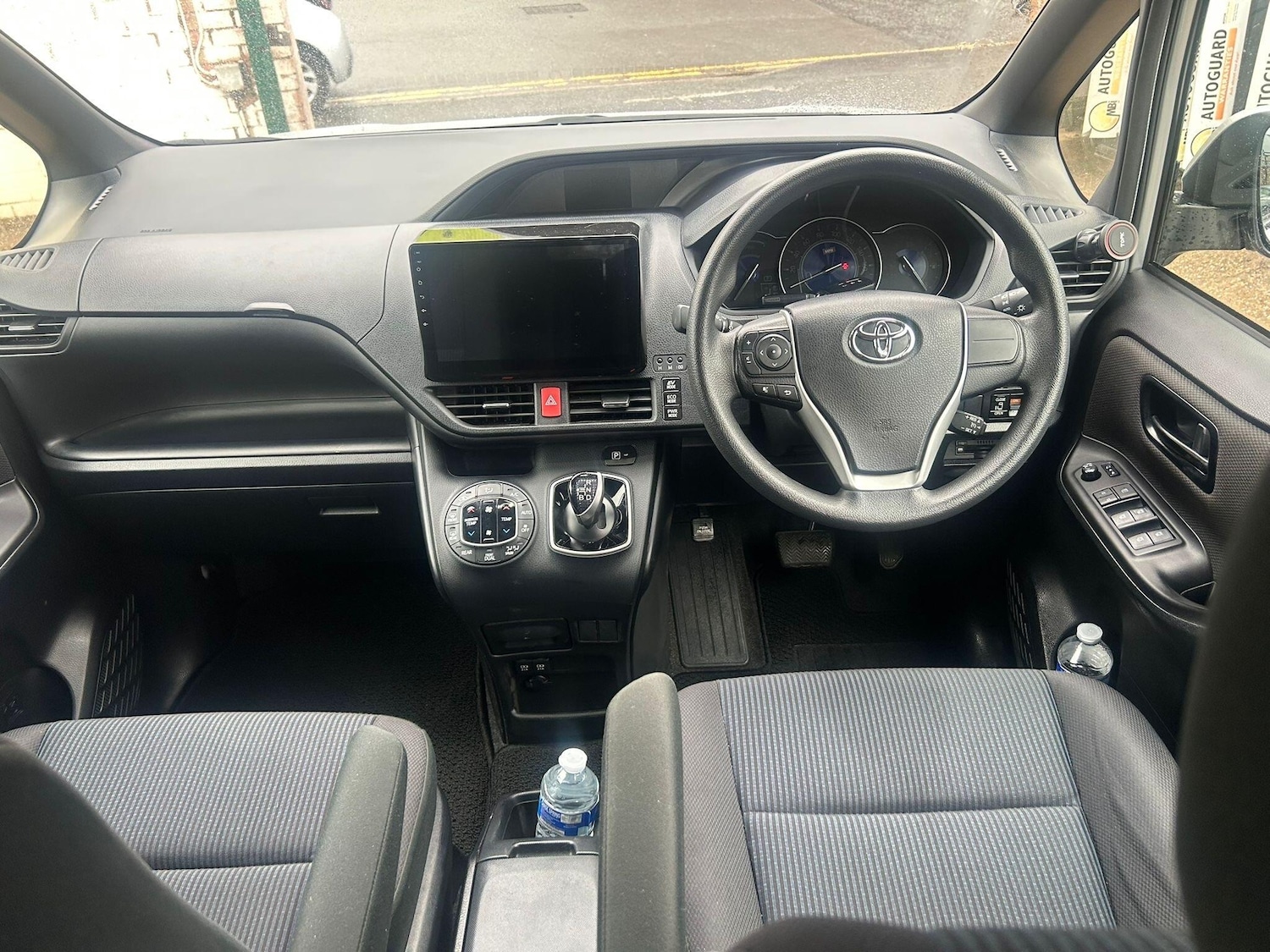 Used Toyota Voxy 2024 for sale - 77853598: Photo 9