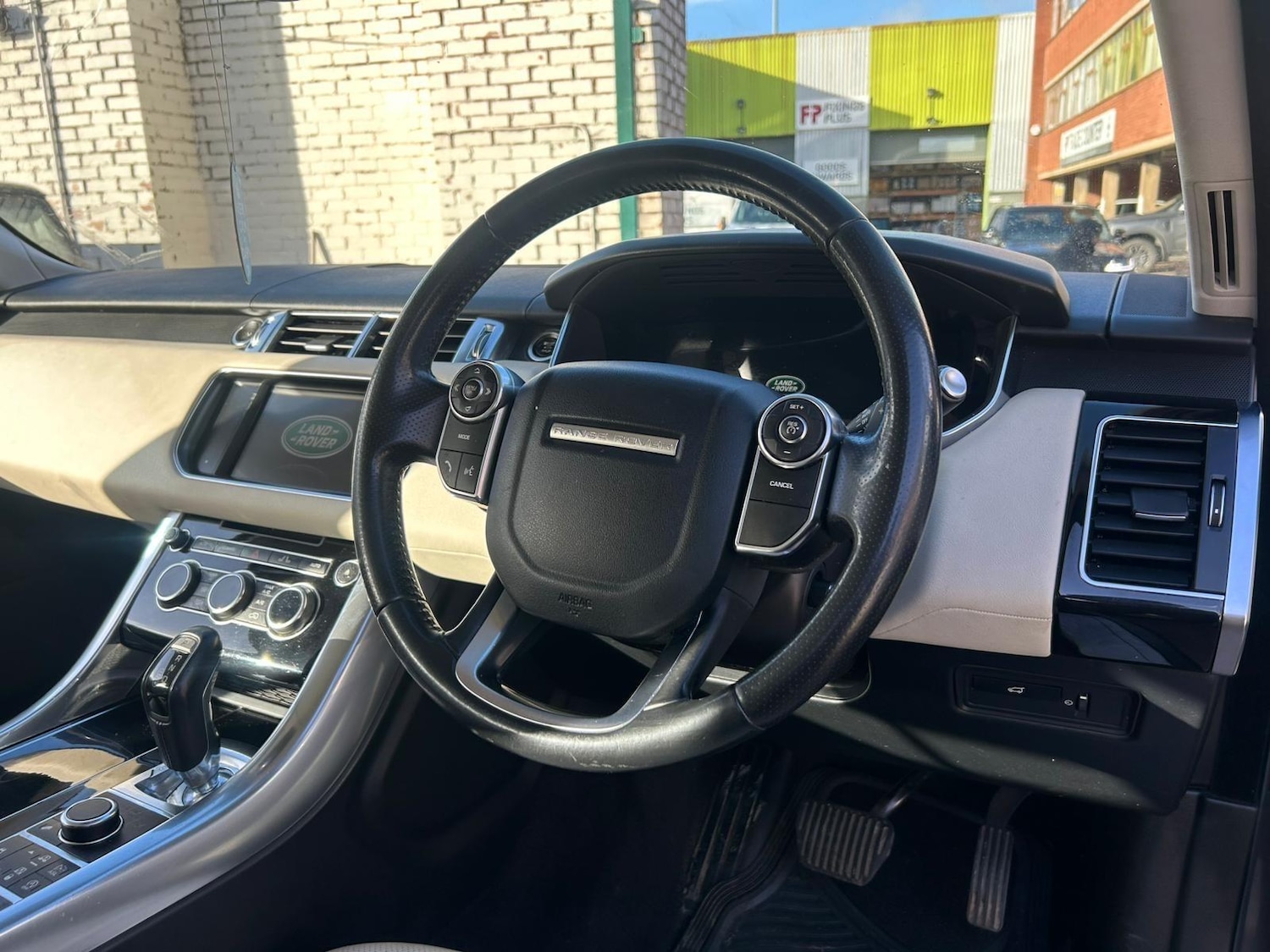 Used Land Rover Range Rover Sport 2014 for sale - 77549753: Photo 11