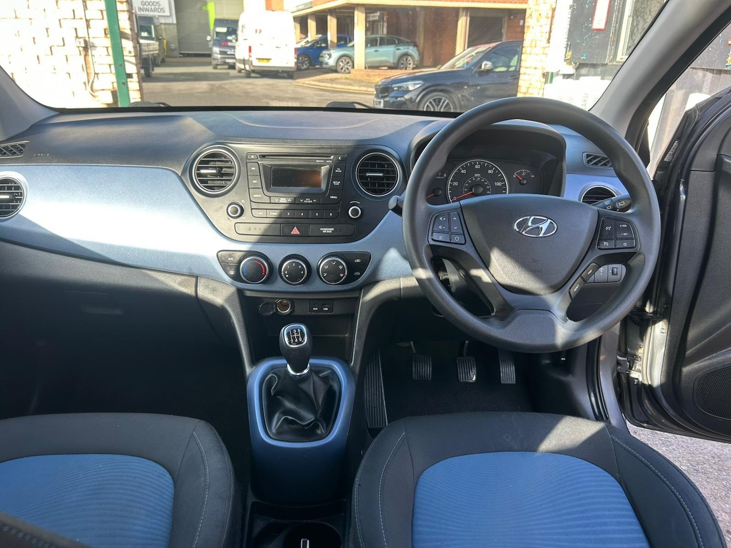Used Hyundai i10 2014 for sale - 77321026: Photo 10