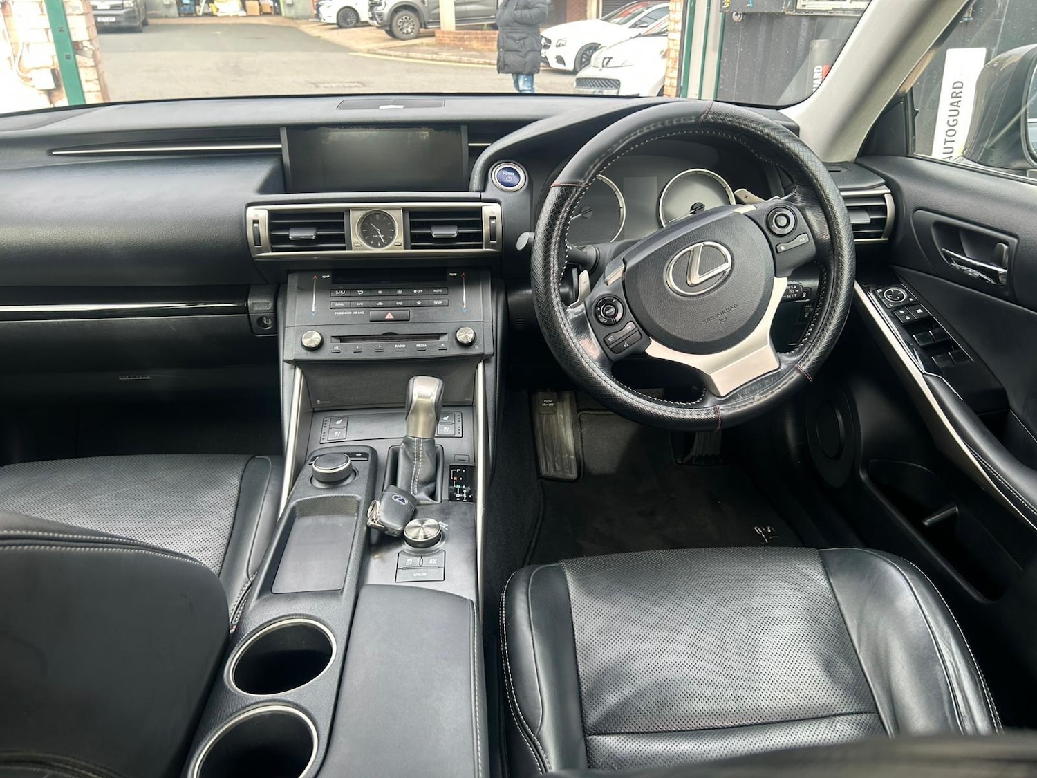 Used Lexus IS 2015 for sale - 76381318: Photo 11