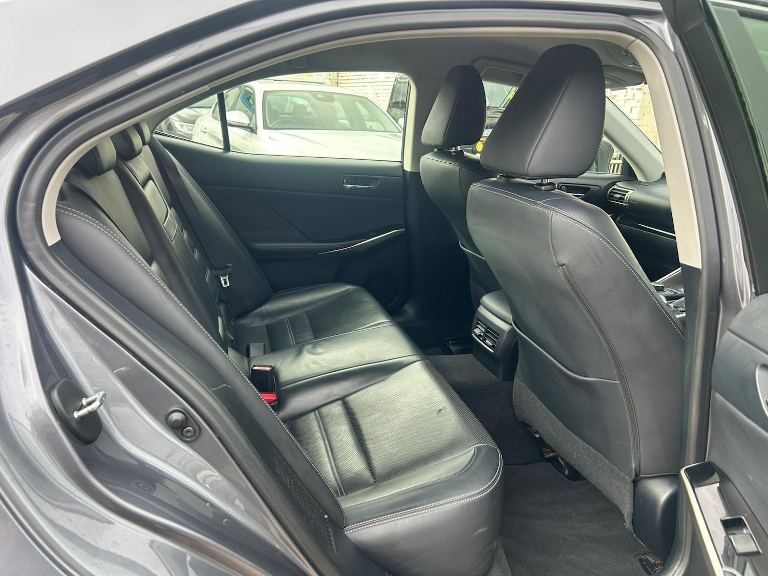 Used Lexus IS 2015 for sale - 76381318: Photo 13