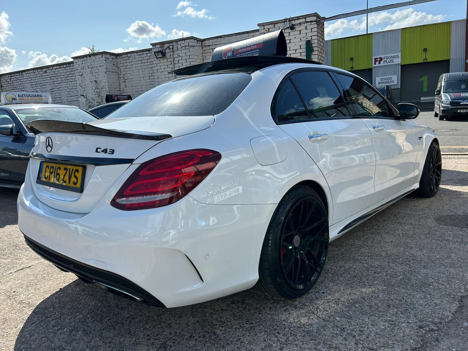 Used Mercedes-Benz C Class 2016 for sale - 76689234: Photo 4