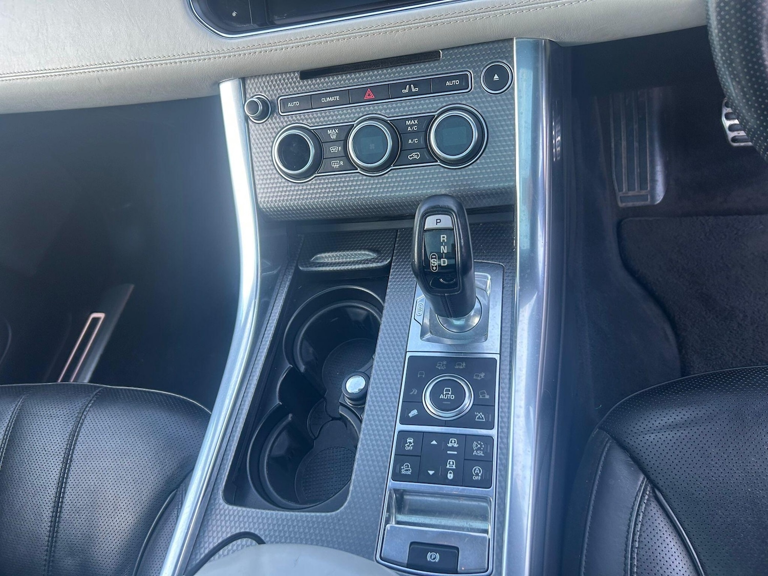 Used Land Rover Range Rover Sport 2015 for sale - 76781867: Photo 15