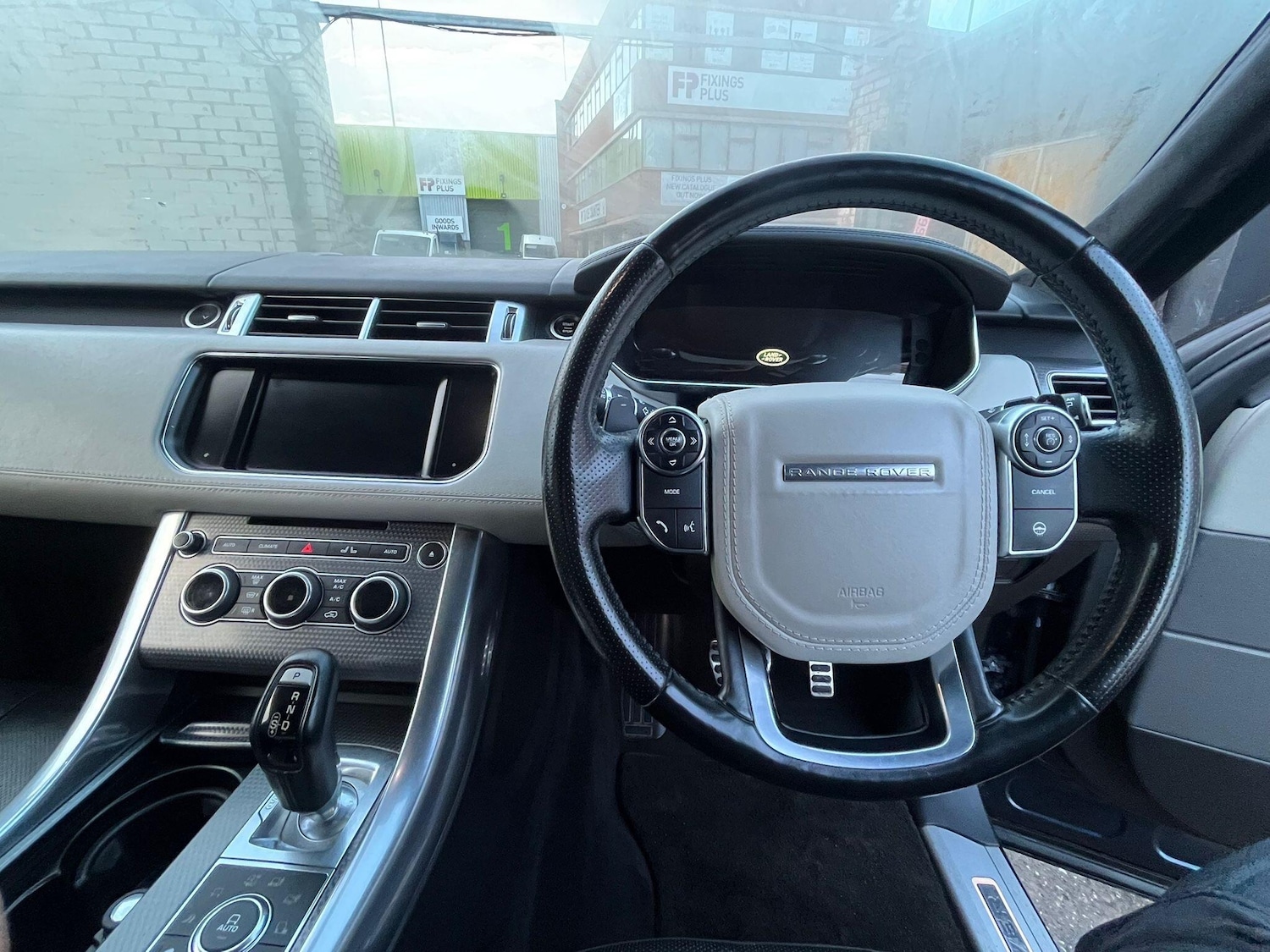 Used Land Rover Range Rover Sport 2015 for sale - 76781867: Photo 21