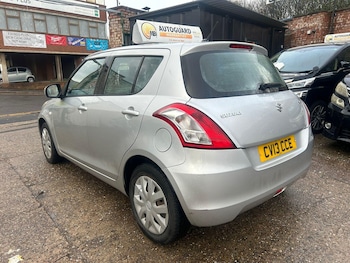 Used Suzuki Swift 2013 for sale - 76538096: Photo