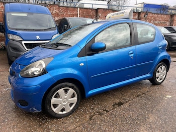 Used Toyota AYGO 2010 for sale - 77162808: Photo