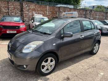 Used Toyota Yaris 2010 for sale - 74887709: Photo