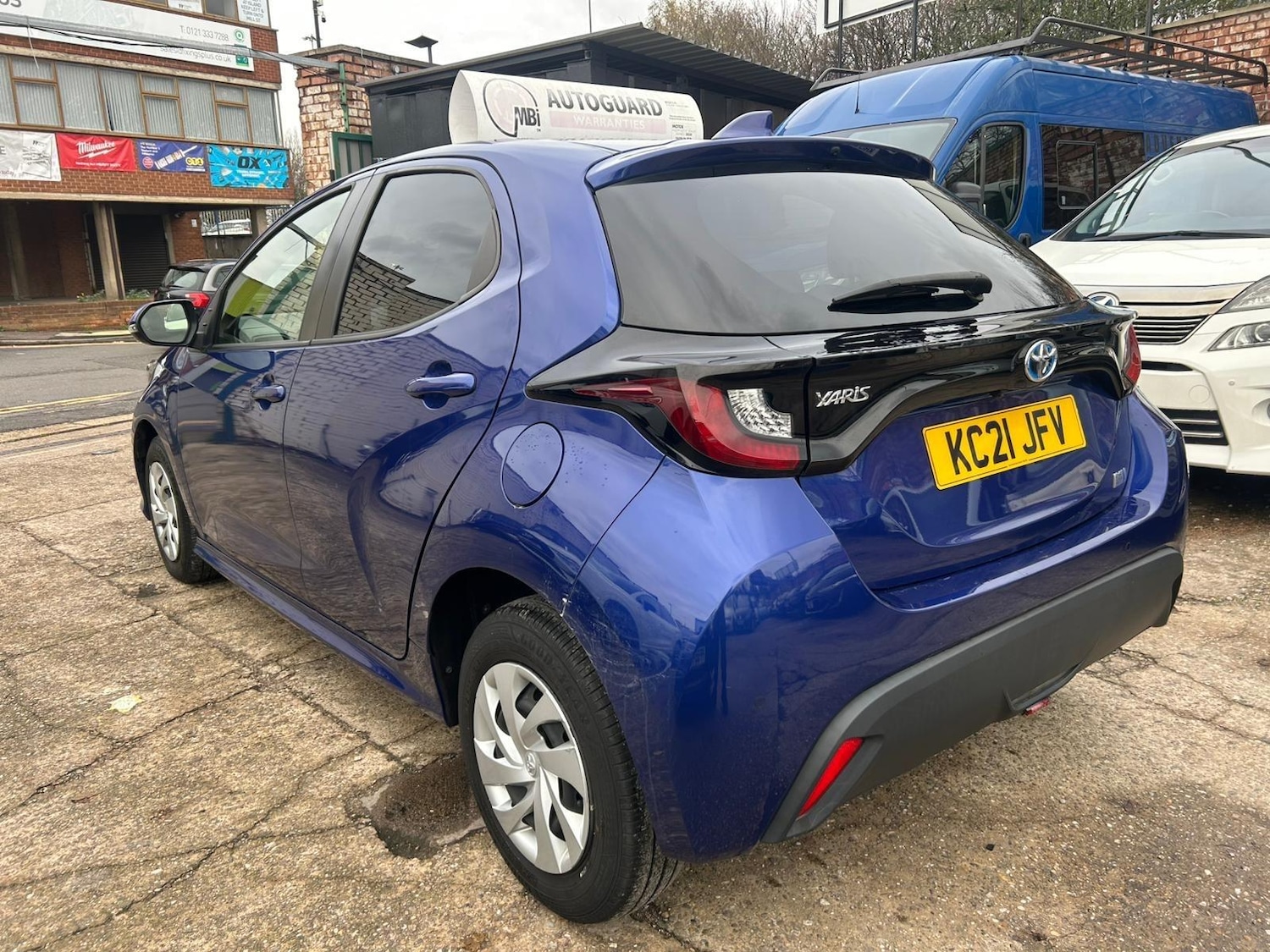 Used Toyota Yaris for sale - 76994112: Photo 4