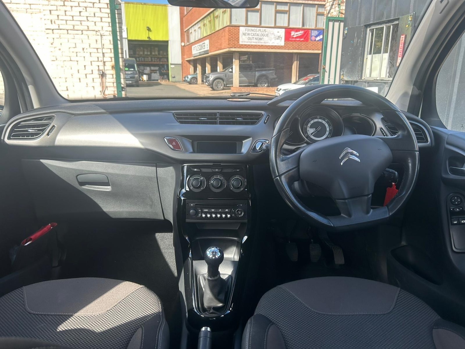 Used Citroen C3 2014 for sale - 76926175: Photo 9