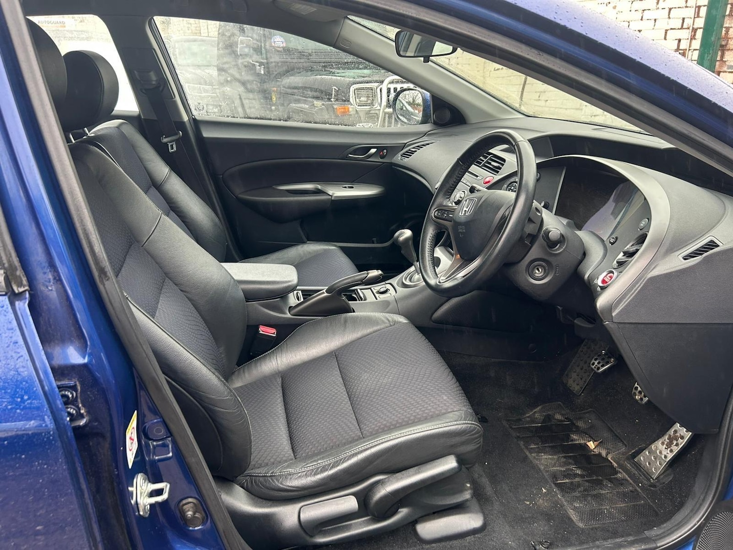 Used Honda Civic 2010 for sale - 76899481: Photo 9