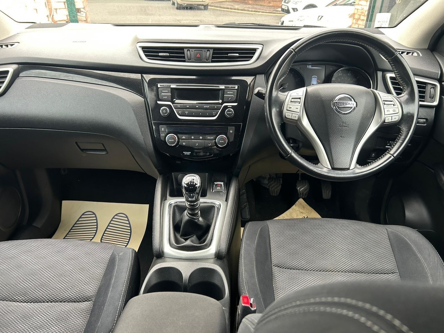Used Nissan Qashqai 2015 for sale - 76742362: Photo 9