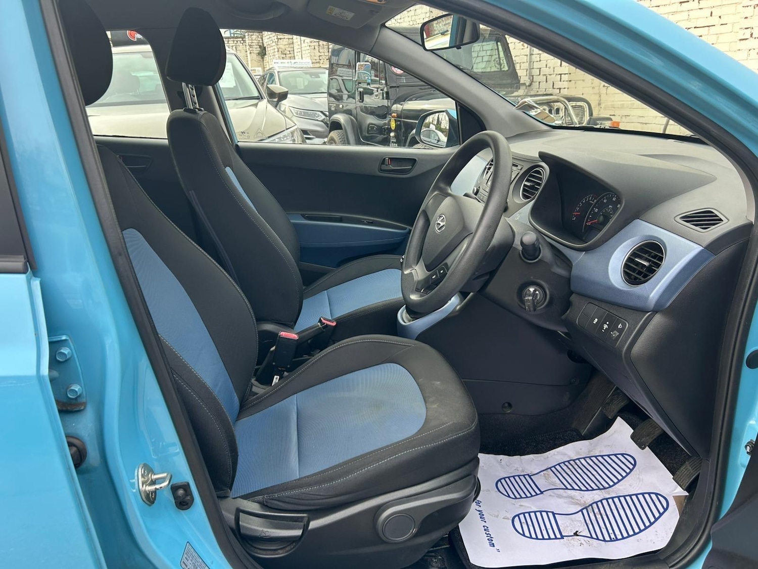 Used Hyundai i10 2014 for sale - 77549600: Photo 10