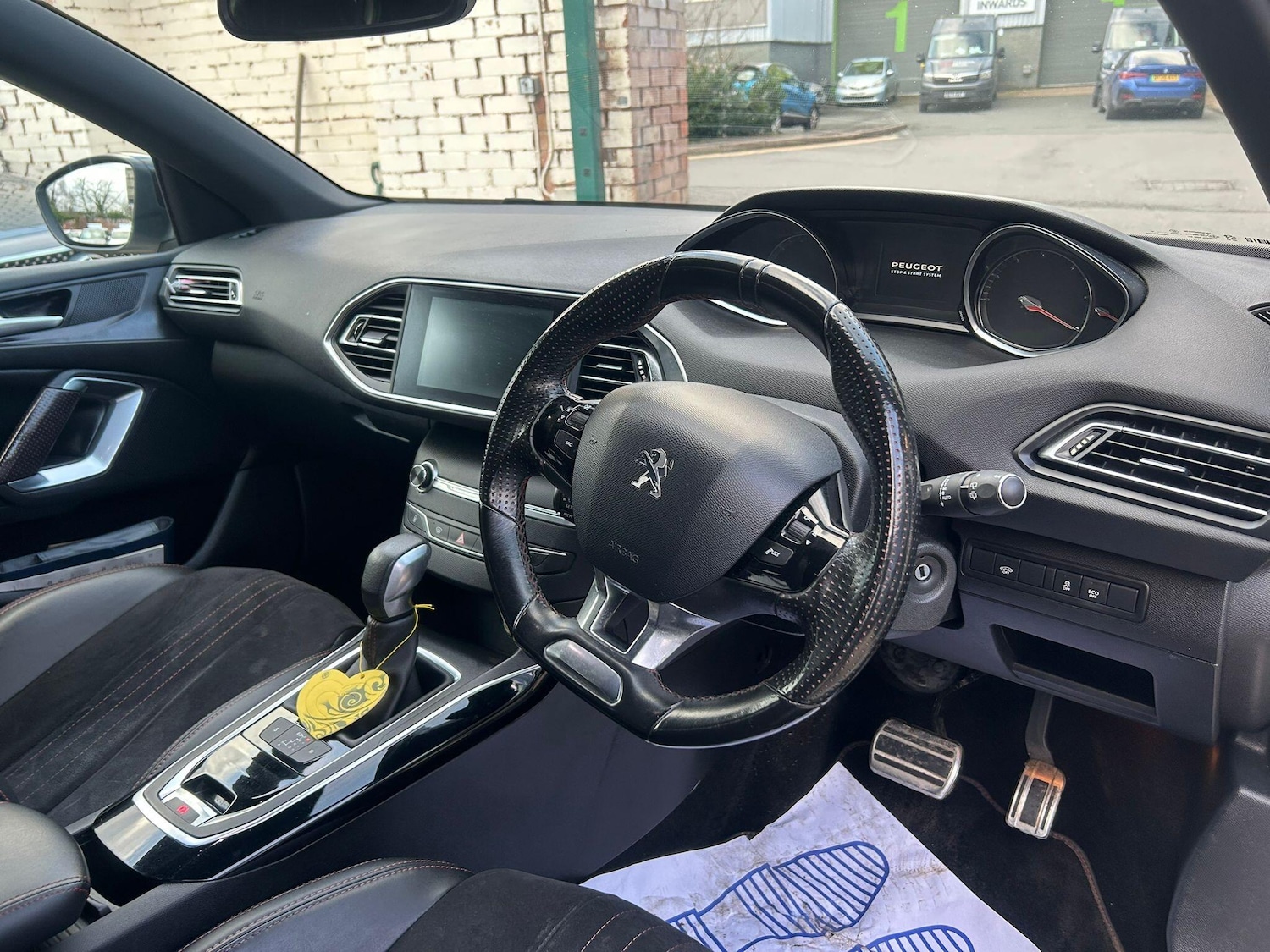 Used Peugeot 308 2015 for sale - 77574262: Photo 9