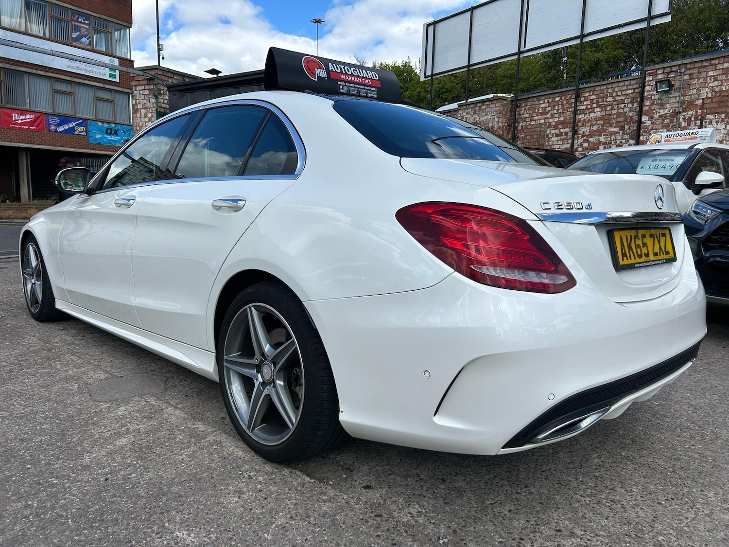 Used Mercedes-Benz C Class 2015 for sale - 76991304: Photo 6