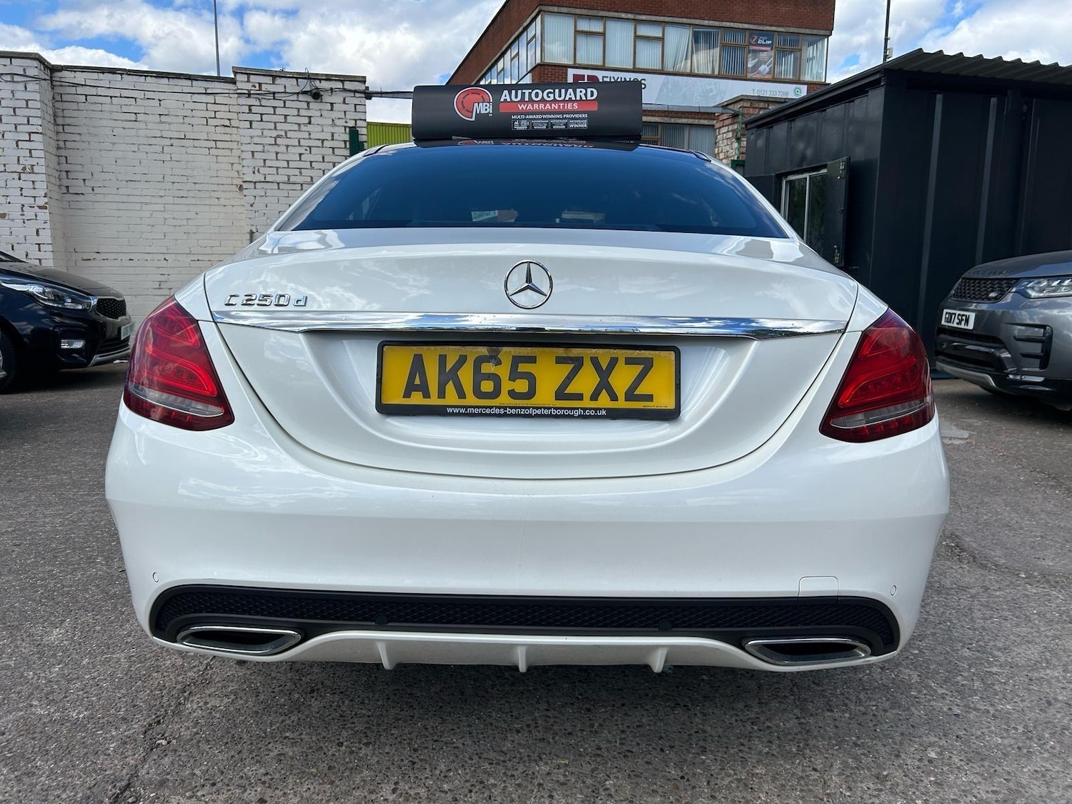 Used Mercedes-Benz C Class 2015 for sale - 76991304: Photo 9