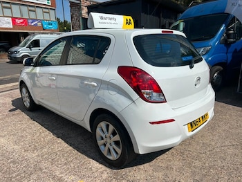 Used Hyundai i20 2014 for sale - 79362240: Photo