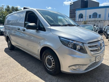 Mercedes-Benz - Vito