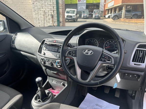 Used Hyundai i20 2013 for sale - 74136396: Photo 9