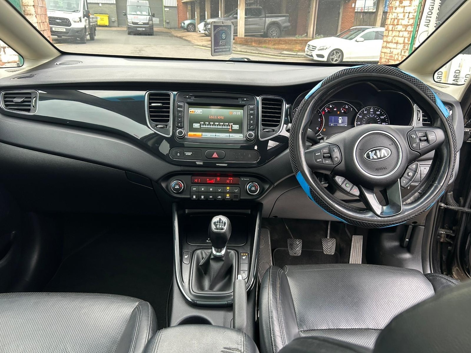 Used Kia Carens 2015 for sale - 77330474: Photo 11