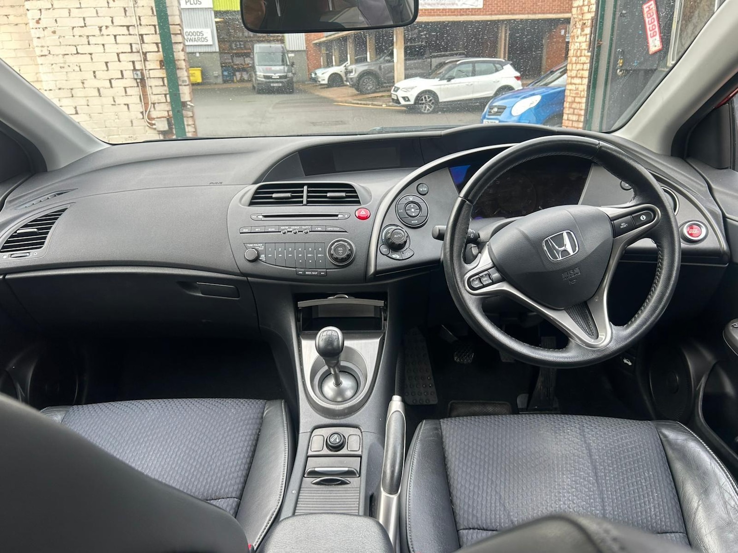 Used Honda Civic 2010 for sale - 76728145: Photo 9