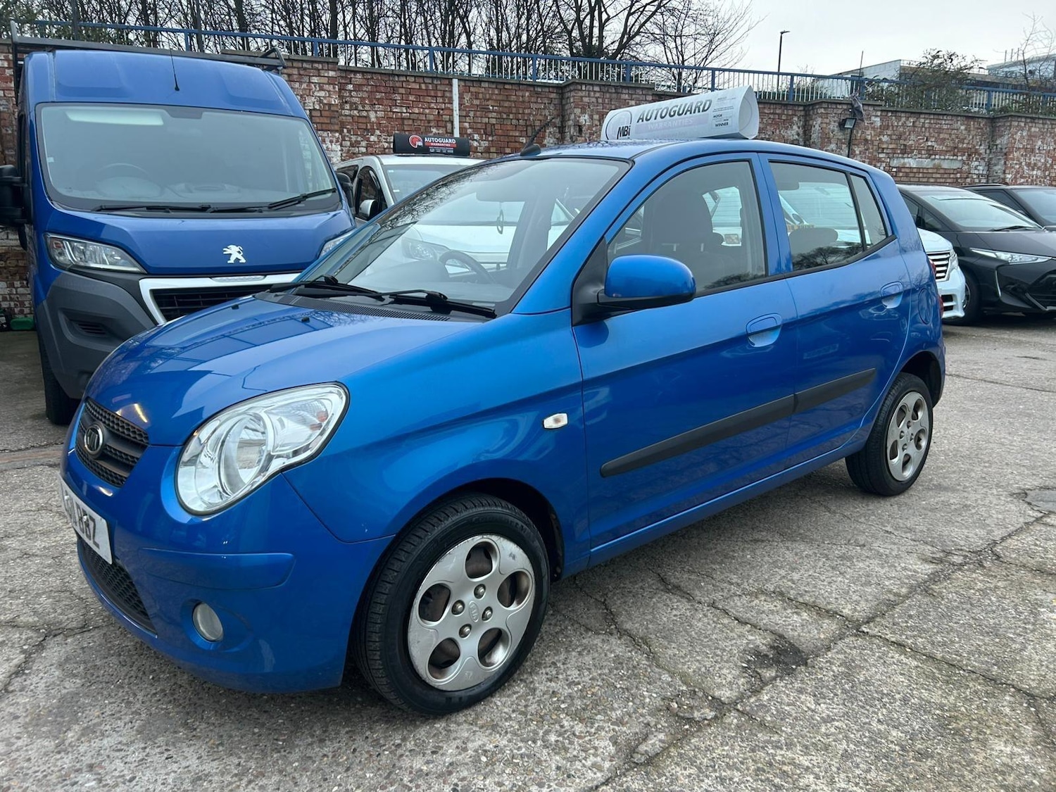 Used Kia Picanto 2011 for sale - 76700934: Photo 2