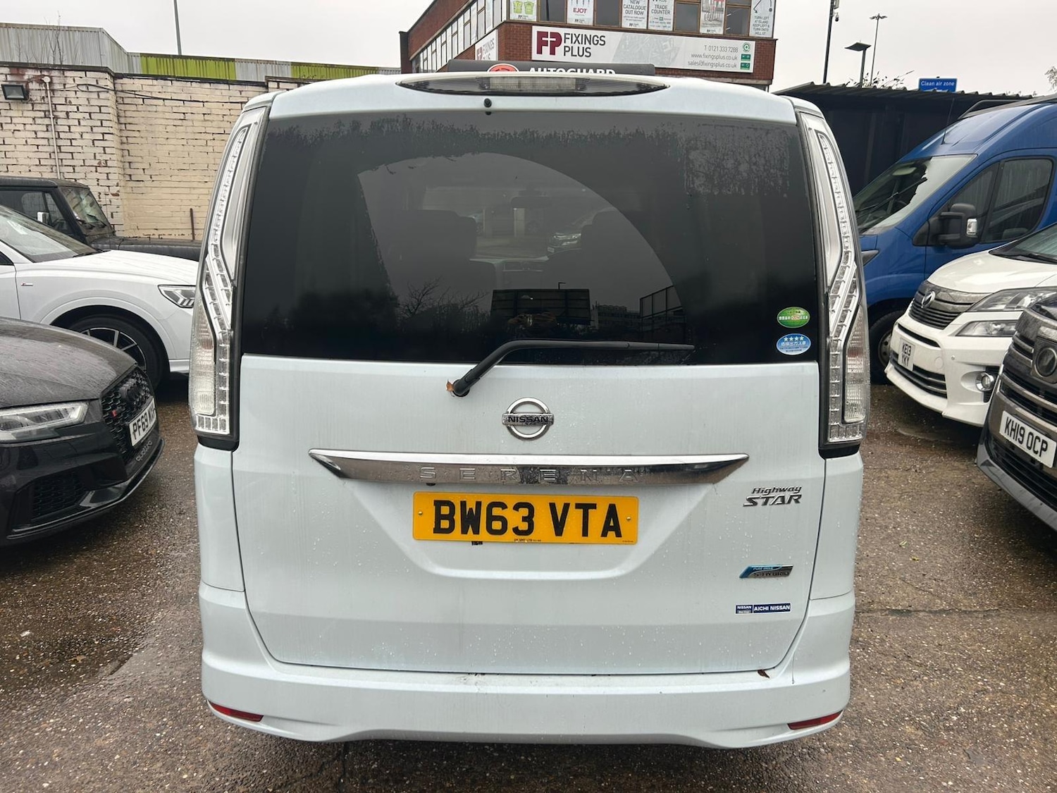 Used Nissan Serena for sale - 76585291: Photo 8