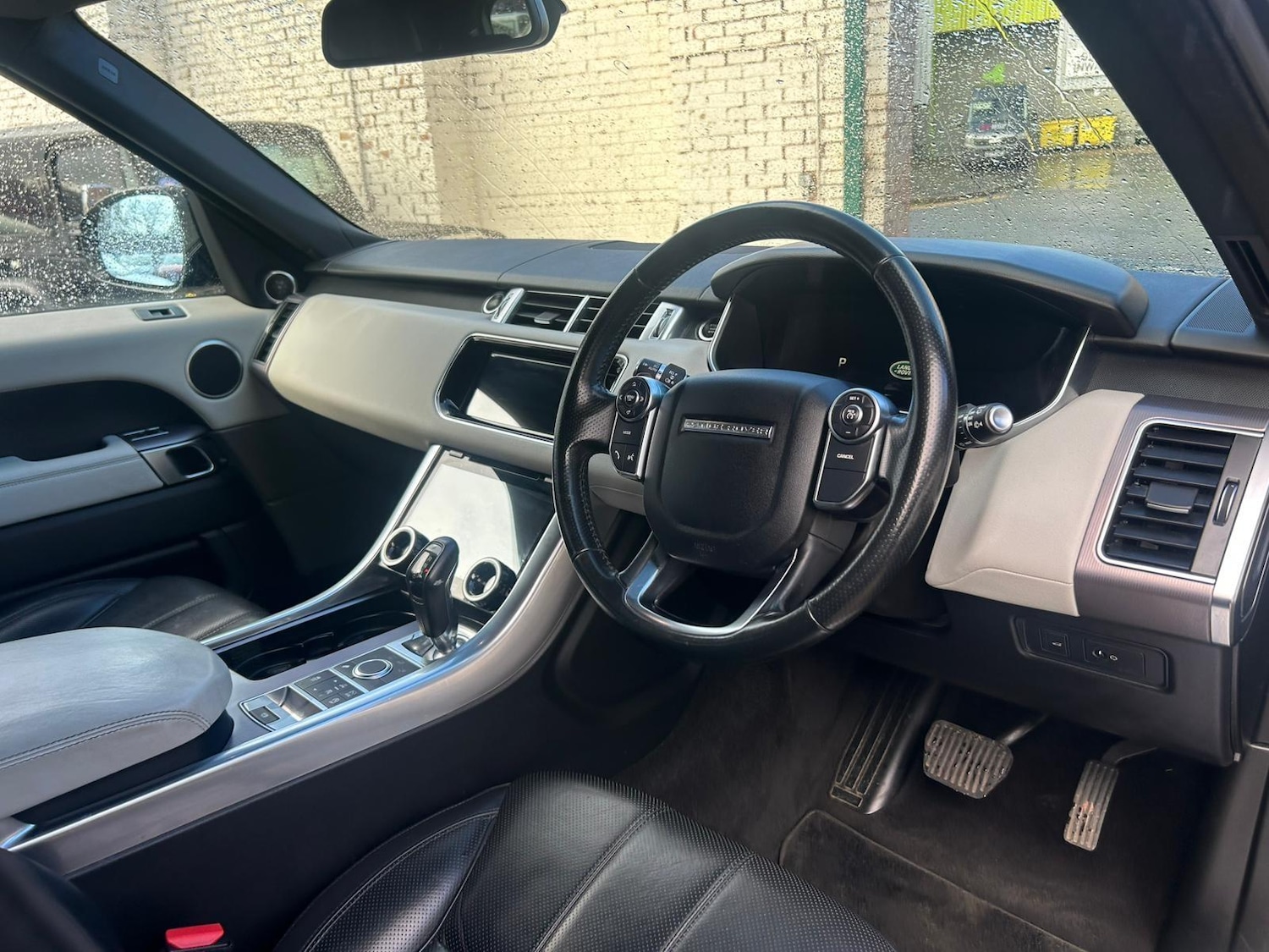Used Land Rover Range Rover Sport 2015 for sale - 76432970: Photo 10
