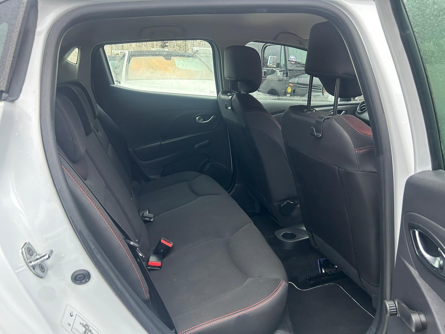 Used Renault Clio 2016 for sale - 76742944: Photo 12