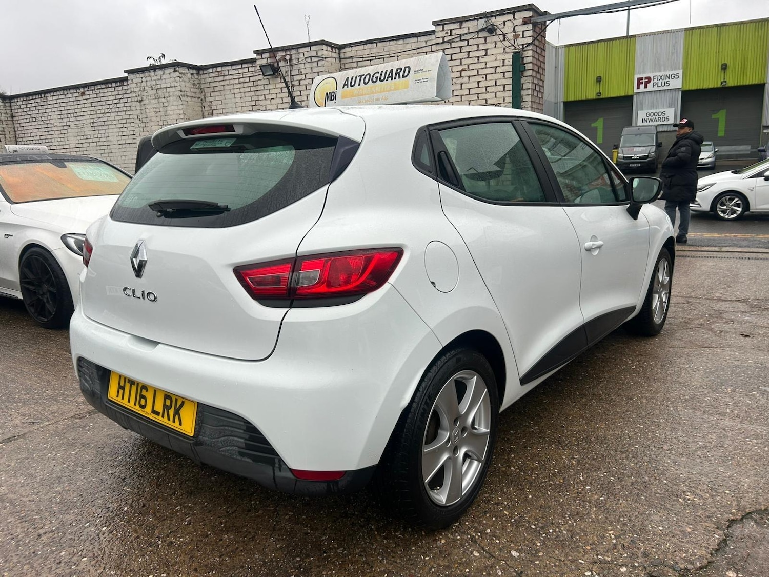 Used Renault Clio 2016 for sale - 76742944: Photo 5