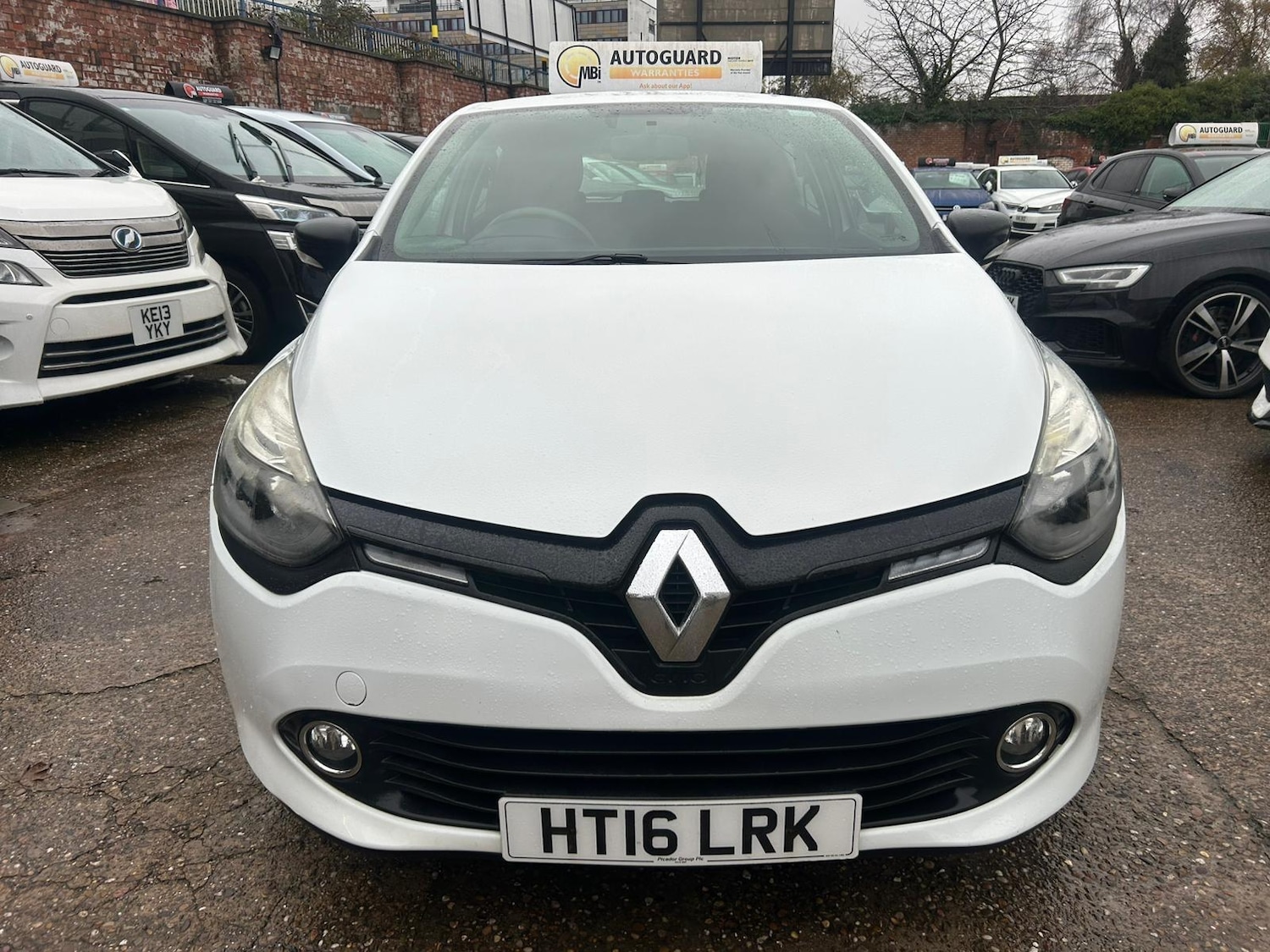 Used Renault Clio 2016 for sale - 76742944: Photo 7