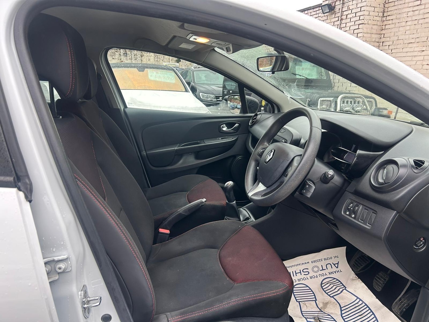 Used Renault Clio 2016 for sale - 76742944: Photo 9