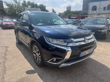 2017 (67) - 2.2 DI-D 4 Auto 4WD Euro 6 5dr