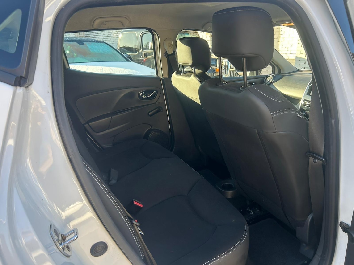 Used Renault Clio 2014 for sale - 77203685: Photo 12