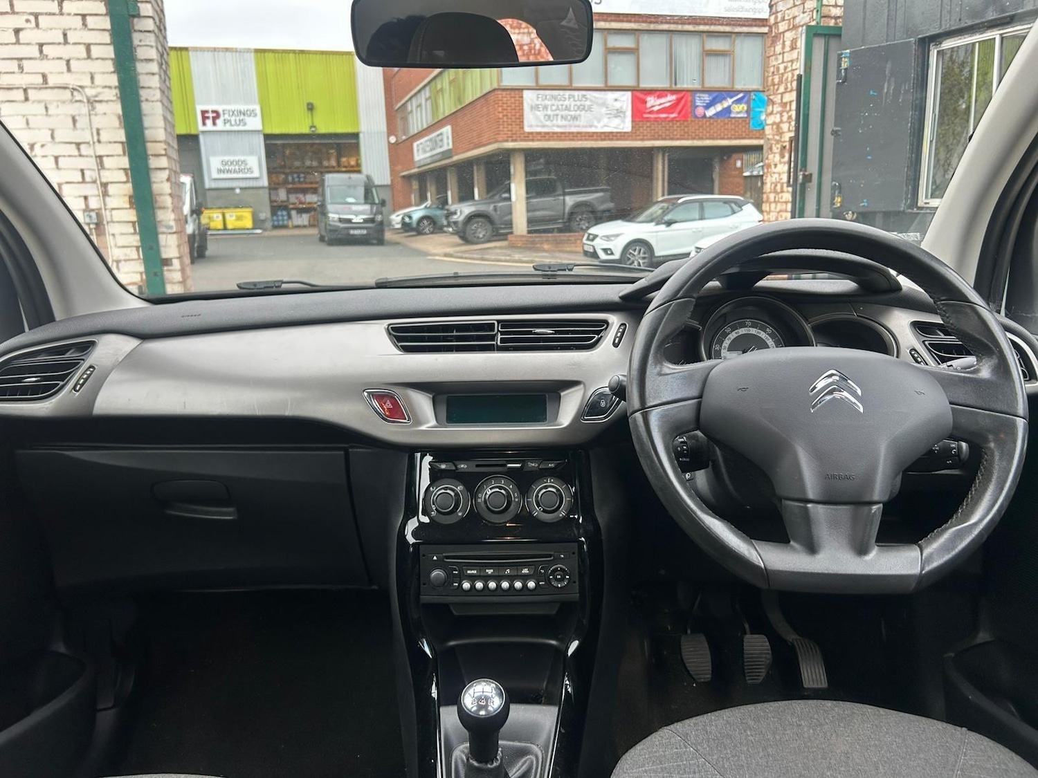 Used Citroen C3 2016 for sale - 76561458: Photo 9