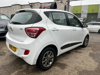 Used Hyundai i10 2015 for sale - 77131324: Photo