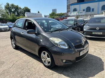 Used Toyota Yaris 2010 for sale - 79093520: Photo