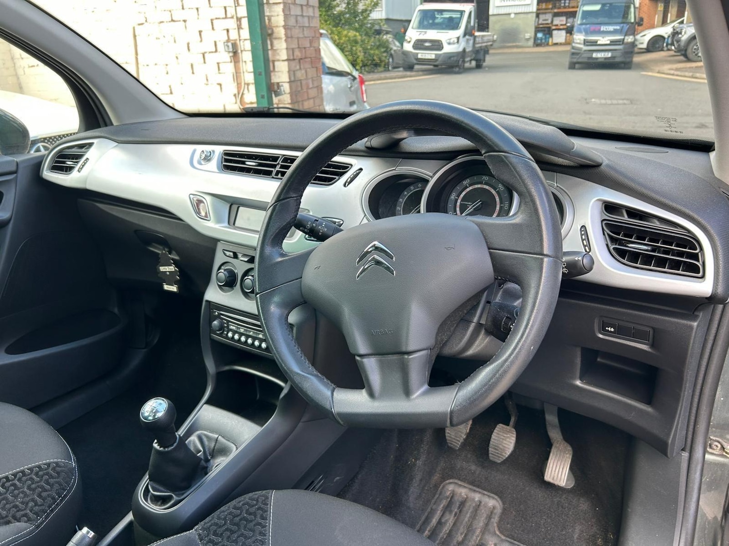 Used Citroen C3 2011 for sale - 76987728: Photo 10