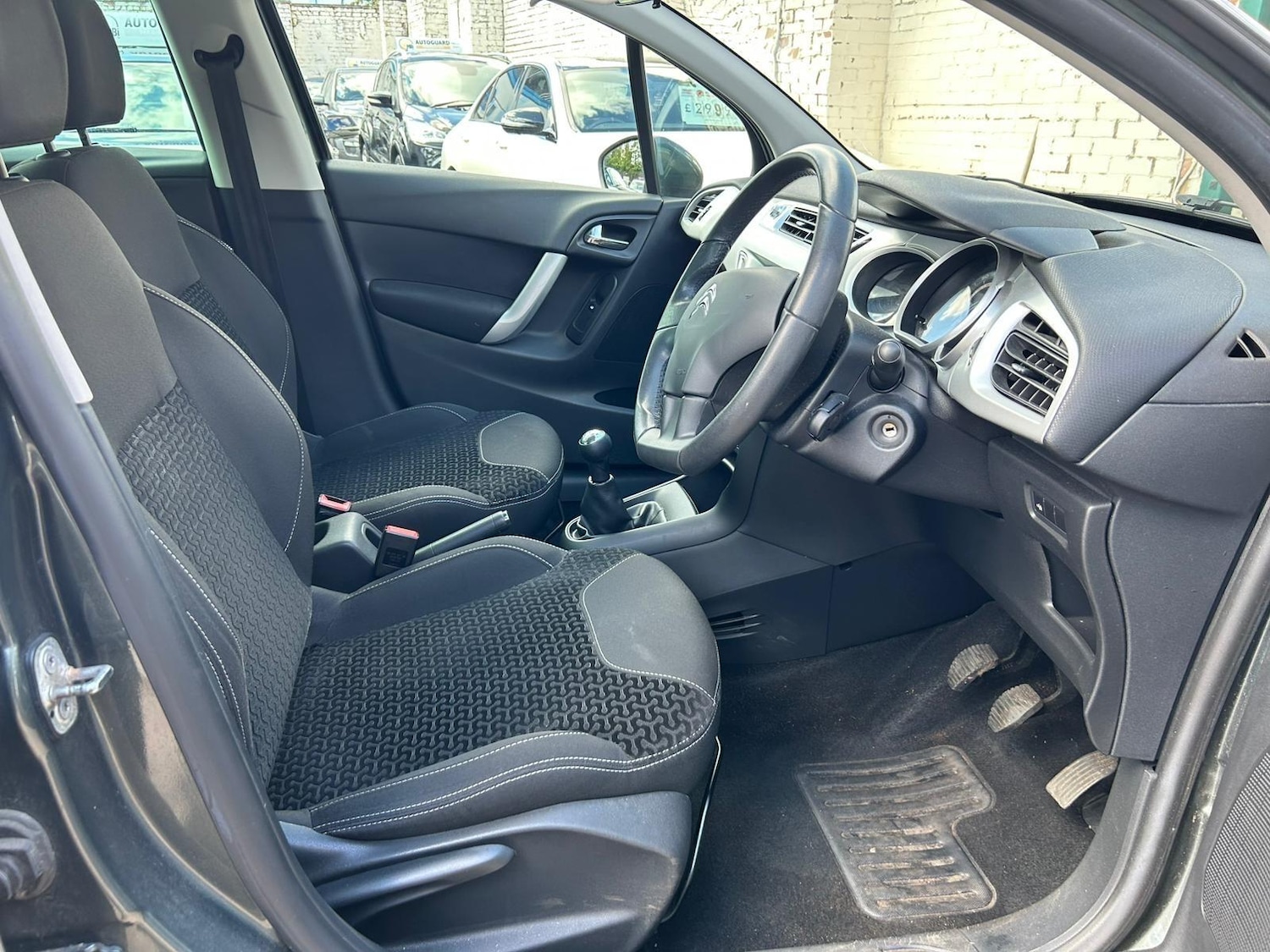 Used Citroen C3 2011 for sale - 76987728: Photo 11