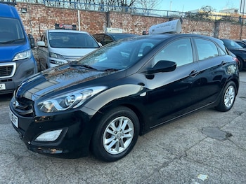 Used Hyundai i30 2013 for sale - 76997475: Photo