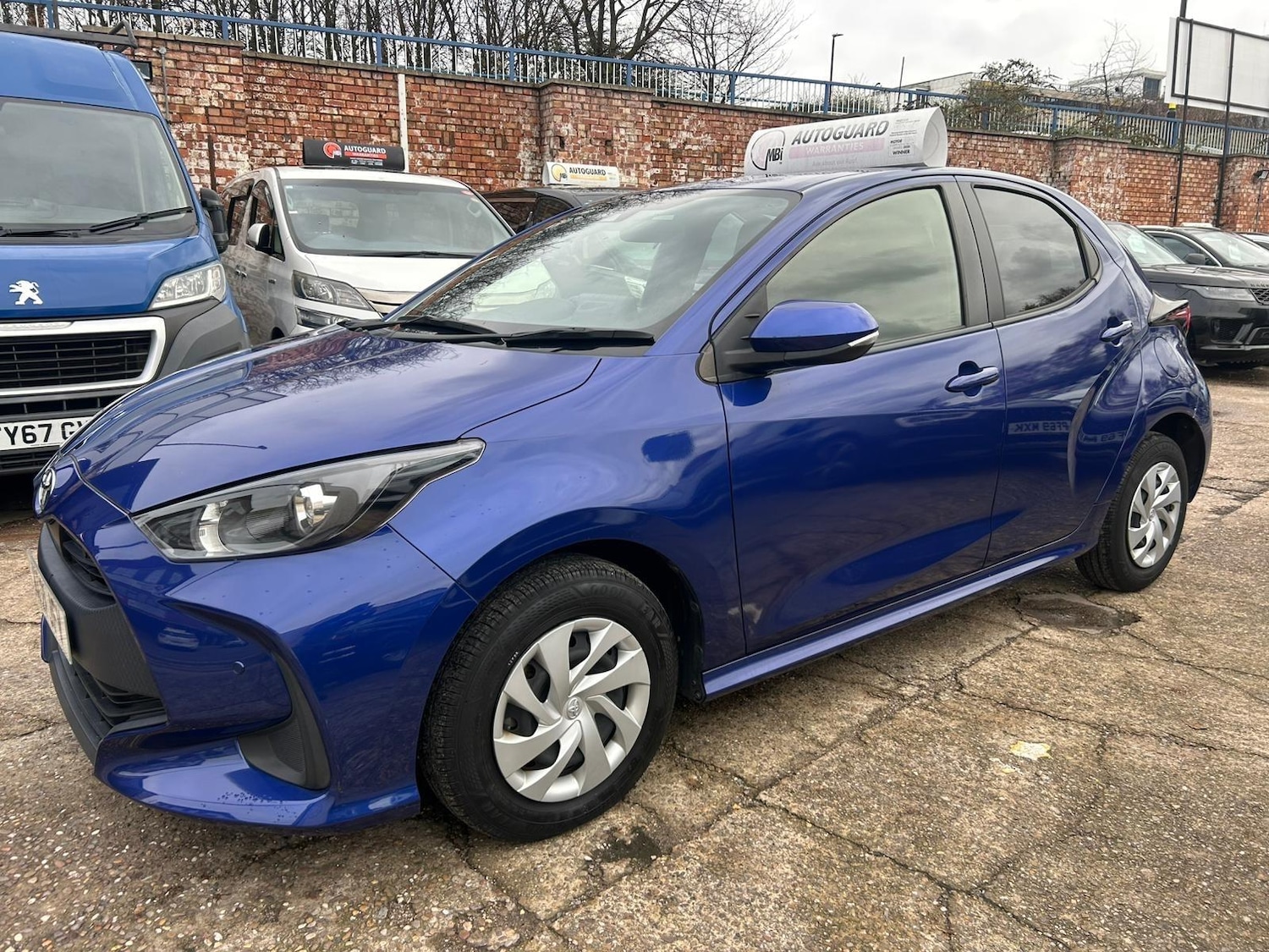Used Toyota Yaris for sale - 76592812: Photo 3