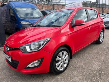 Used Hyundai i20 2014 for sale - 77798951: Photo